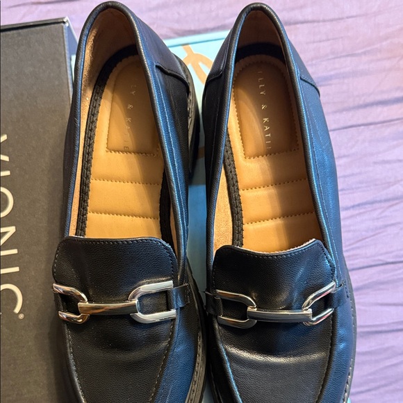 Life Stride Black Loafers with Silver Detail - Picture 3 of 4